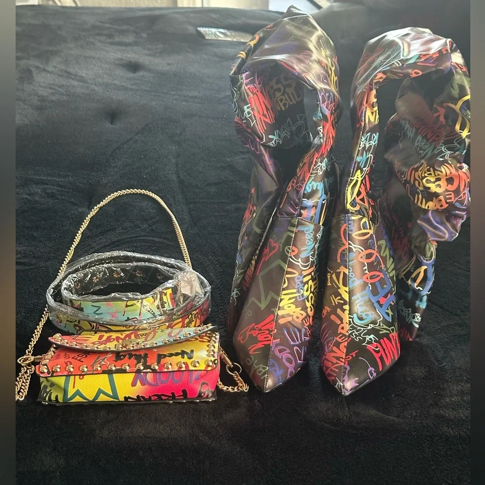 New Graffiti style Boot Bag and Belt set - Picture 2 of 5